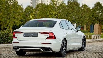 Volvo S60 T8 – Exterior_3 – yskhongdriving