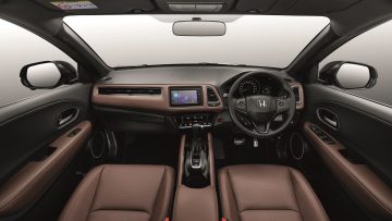 Honda HR-V RS – dark brown leather interior – yskhongdriving