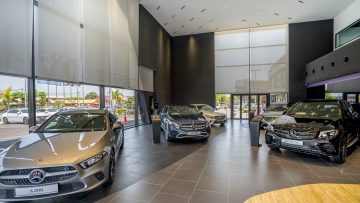 Mercedes-Benz showroom – yskhongdriving