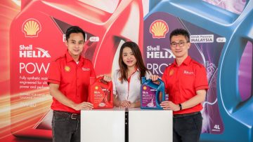 Gary Tan, May Tan and Nyon Kam Yew with new Shell Helix Power and Shell Helix Protect engine oils – yskhongdriving