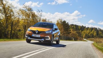 Renault Captur_on the road – yskhongdriving