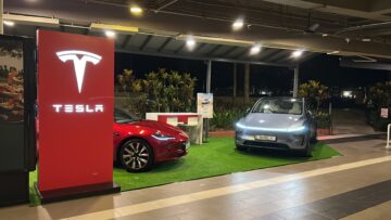 Tesla Pop Up at DesaPark City
